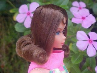 1971 Light Brown Marlo Flip Twist ' n Turn TNT 1160 / Peachy - pink face/ floral SS 3