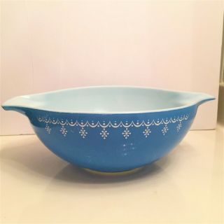 Vintage Pyrex Snowflake Blue Garland Cinderella Mixing Nesting Bowl