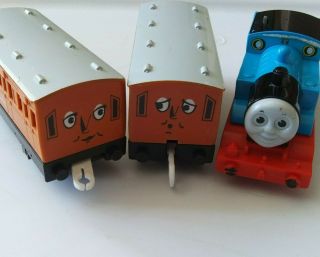 Tomy Thomas Train Trackmaster 20 Blue Tracks With Train And 2 Cars
