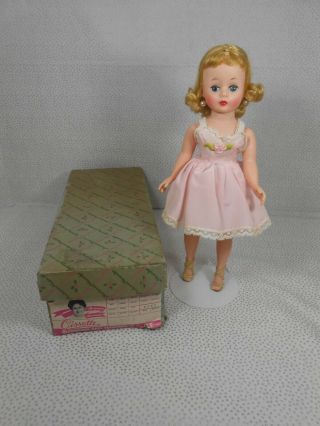 Vintage Madame Alexander CISSETTE 801 from 1960 in the Box 2