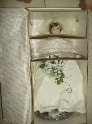 Princess Diana Porcelain Bride Doll Danbury Mib
