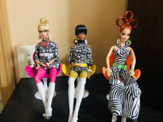 3 Pop Life Barbie Dolls Gold Label Pivotel Models " No Boxes " W/chairs