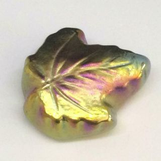 Robert Held Art Glass Canada Iridescent Maple Leaf Paperweight Signed & Label