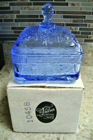 Vintage Tiara Indiana Glass Honey Bee Hive Ice Blue Candy Dish Box L@@k
