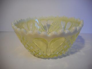 Davidson Primrose Yellow William & Mary Rd 413701 Vaseline Pearline Glass Bowl