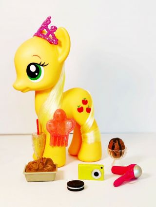 My Little Pony The Movie 8” Applejack Doll And Accessories