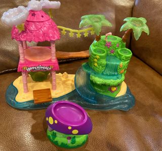Hatchimals Nursery Playset Colleggtibles Tropical Treehouse Lights Music Sounds