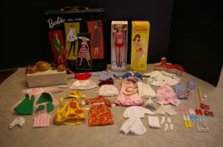 1965 Mattel 1040 Straight Leg Blonde Skooter Doll Case And Accessories