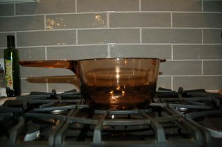 Corning Ware Pyrex Amber Visions 2.  5 Liter Sauce Pan