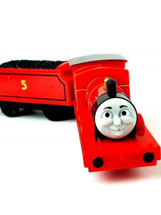 Thomas & Friends Trackmaster Train Motorized Railway Engine James & Car