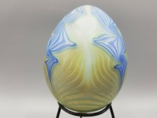 Vintage Large Iridescent Glass Egg Shaped 5 " Paperweight Pulled Feather Design