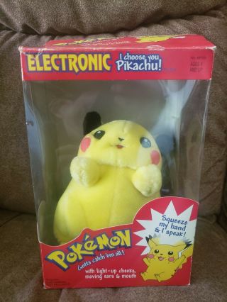 Vintage 1995 Hasbro Pokemon Electronic I Choose You Pikachu Plush Light Up Toy