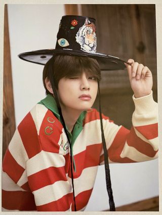 [us Seller] Bts - V Taehyung Summer Package In Korea 2019 Official Photo