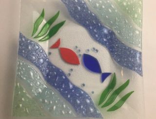 Clear Art Glass Plate Ocean Scene Red & Blue Fish Water Serving Plate 10x10 Inch