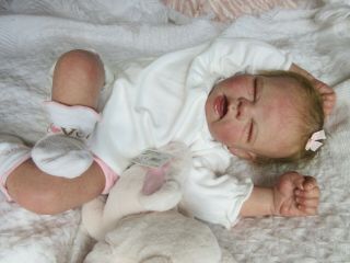 Crying Reborn Baby Girl Doll - Ashton Drake Sarah By Toby Morgan