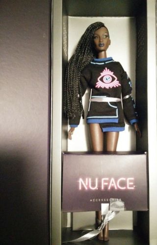 Fashion Royalty Nuface " The Awakening " Annik Complete By Integrity Toys