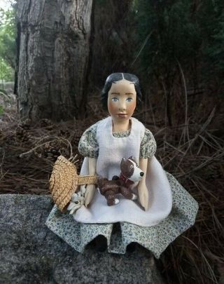 Carved Wood Hitty Doll In Vintage Style 6.  5 (16.  5cm),  Her Puppy.