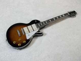 Kiss Ace Gibson Les Paul Custom Smoker Figure Miniature 1:6 Scale Guitar