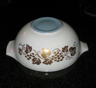Vintage Pyrex Grape Vine Pattern /4 Quart White Cinderella Bowl 444 - Blue Inside