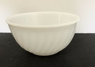 Oven Fire King Ware Swirl Milk Glass Batter Mixing Bowl Made In Usa 8 Inch