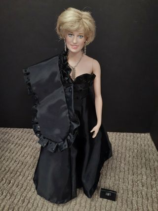 Franklin Princess Diana Vinyl Doll In Custom Gown,  Shawl,  Jewelry W Stand