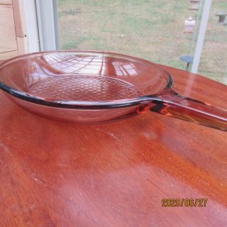 Corning Ware Vision Amber Glass 10 " Fry Pan Skillet Waffle Bottom France Vintage