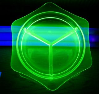 Vaseline Uranium Green Depression Glass Divided Candy Dish Pentagon 8 - 1/4” Wide