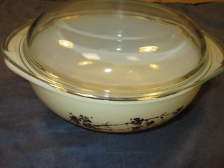 Vintage Pyrex 2 Quart Casserole Dish/lid - Ivory Golden Branch Pattern - Flowers