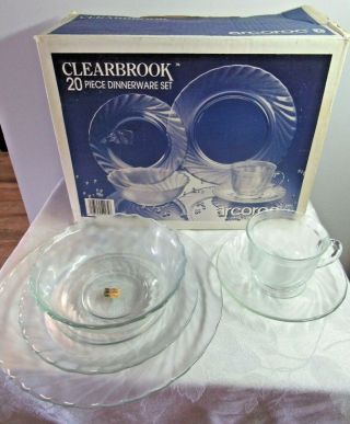 Arcoroc Clearbrook 20 Pc Clear Frosted Glass Dinnerware Set