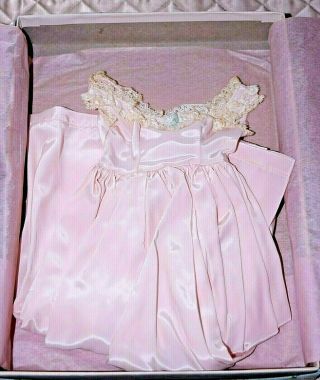 - IN - BOX 1950 ' s MA CISSY DOLL PINK Tagged Nightgown 3