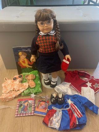 American Girl Doll Molly Mcintire With Swimsuit Set And Victory Set