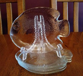 4 Lovely Arcoroc France 6 1/2 " Clear Glass Fish Appetizer Bread Plates
