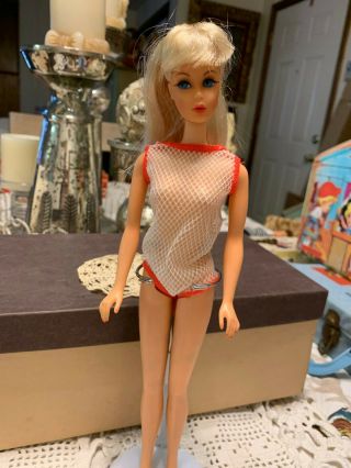 Vintage Tnt Twist N Turn Barbie Doll 1160 Blonde