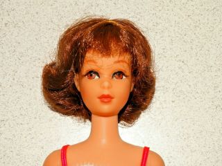 Barbie: Vintage Brunette 2nd Issue Short Flip Tnt Francie Doll W/factory Set