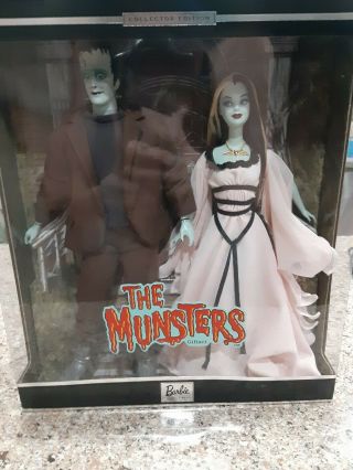THE MUNSTERS GIFT SET BARBIE DOLL 2001 COLLECTOR EDITION MATTEL 50544 NRFB 2