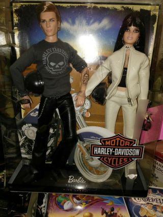 Harley - Davidson And Ken Giftset 2010 Barbie Doll