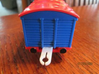 2006 Thomas Gullane HIT Toy Co Trackmaster Railway Train HAPPY BIRTHDAY BOXCAR 3