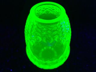 Green Vaseline glass Fairy lamp votive candle holder uranium Basket weave / tea 3