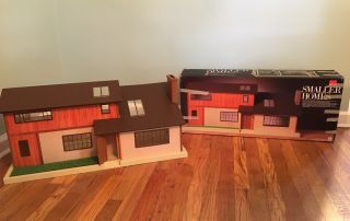 Tomy Smaller Homes Dollhouse Home And Garden Doll House No Furniture