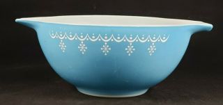 Vintage Pyrex Snowflake Blue Garland Cinderella 1 - 1/2 Q 442 Mixing Bowl Ovenware