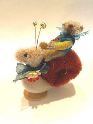 Deb Canham " Ladybird " Mohair Bear Atop A Mohair Ladybird 3 3/4 " Club Edition