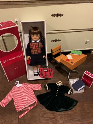Retired American Girl Molly Mcintire Doll W Outfits,  Desk & Accessories