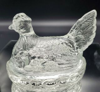Elegant Vintage L E Smith Hen On Nest W/chicks Covered Candy Dish In Clear Glass