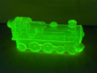 Boyd Glass Canary Yellow Vaseline Glass Large Train Engine 5 " Long