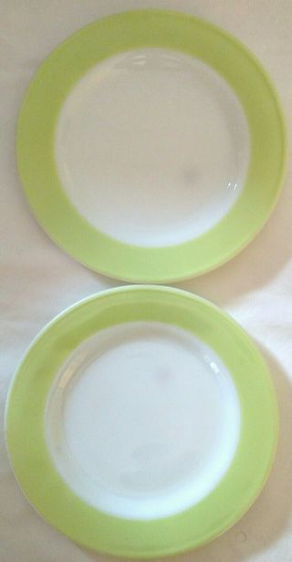 2 Vintage Pyrex Lime Green Salad Plates 8 - 1/4 "