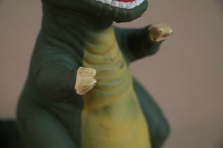 1988 Pizza Hut Land Before Time Dinosaur Puppets 2 T - rex Sharp Tooth and Spike 3