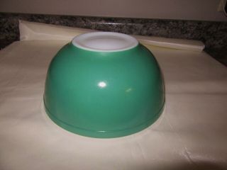 VINTAGE PYREX PRIMARY COLOR GREEN MIXING NESTING BOWL 403 2.  5 QUART,  HEAVY,  VGC 3
