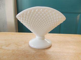 Vintage Westmoreland Milk Glass English Hobnail Fan Vase