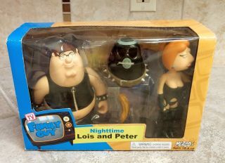 Family Guy Nighttime Lois And Peter Mezco Action Figure Set Black Outfits