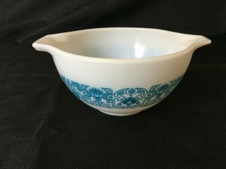 Vintage Pyrex Blue Horizon 1.  5 Pint Cinderella Nesting Mixing Bowl - Near